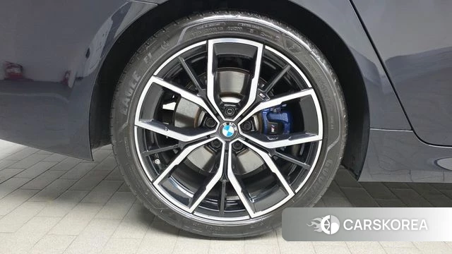 BMW 5 Series (G30) id 4422868 из Кореи 25