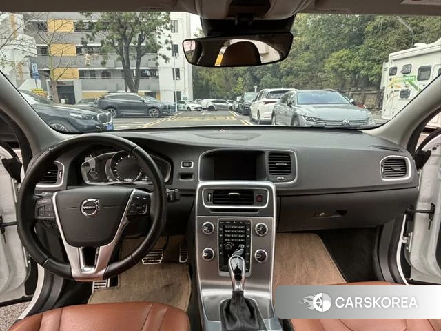 Volvo S60 id 3888983 из Китая 12