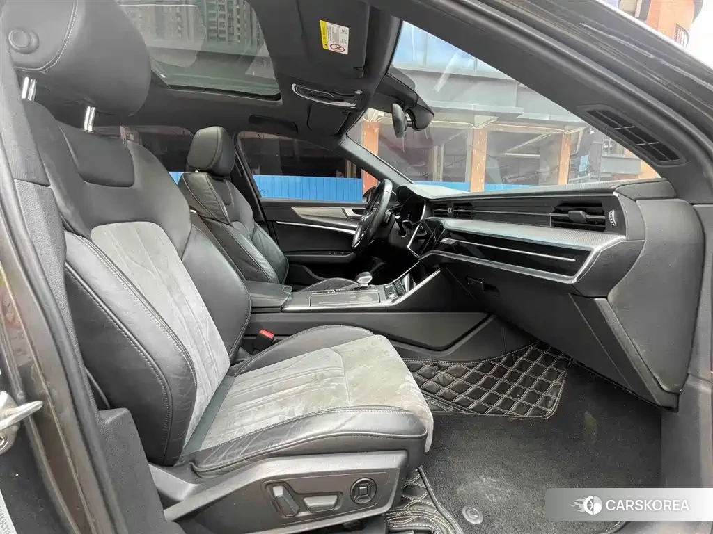 Audi A6L id 4547557 из Китая 16