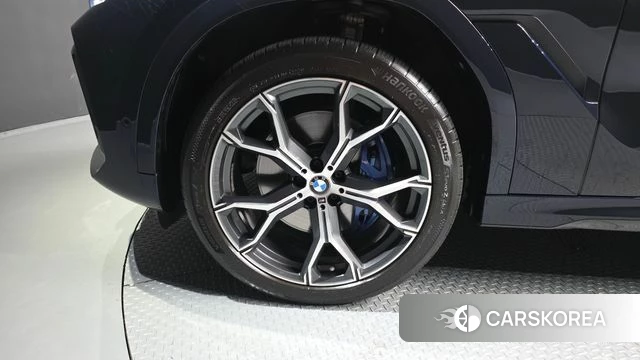 BMW X6 (G06) id 4572606 из Кореи 27