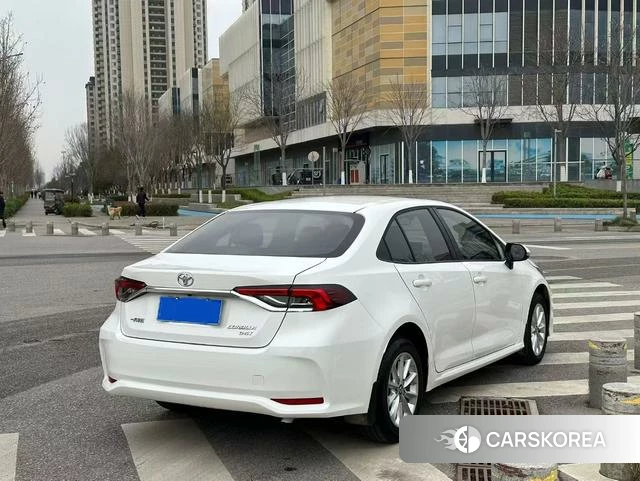 Toyota Corolla 2023 Белый из Китая, фото 5