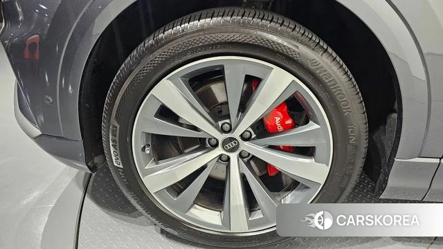 Audi Q8 (4M) id 3806803 из Кореи 15