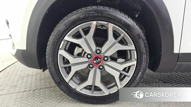 Kia Seltos id 4284976 из Кореи 29