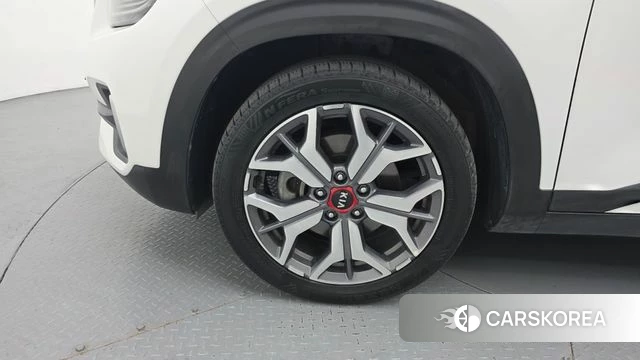 Kia Seltos id 4759442 из Кореи 15