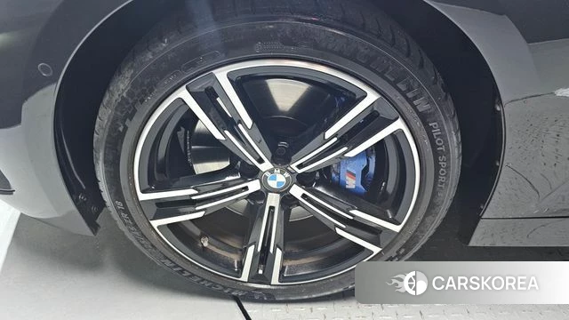 BMW 3 Series (G20) id 4591309 из Кореи 26