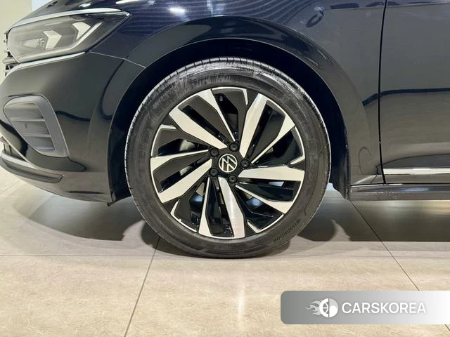 Volkswagen Passat id 3876057 из Китая 21