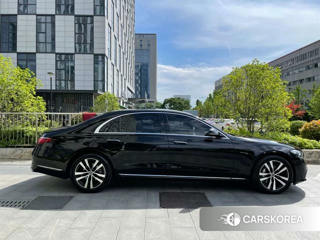 Mercedes-Benz S-class id 4367087 из Китая 18