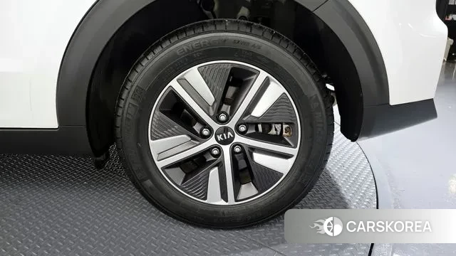 Kia The New Niro id 3412806 из Кореи 15