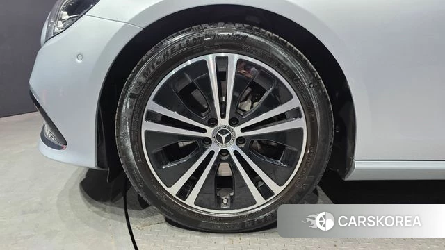 Mercedes-Benz E-Class W213 id 4309378 из Кореи 26