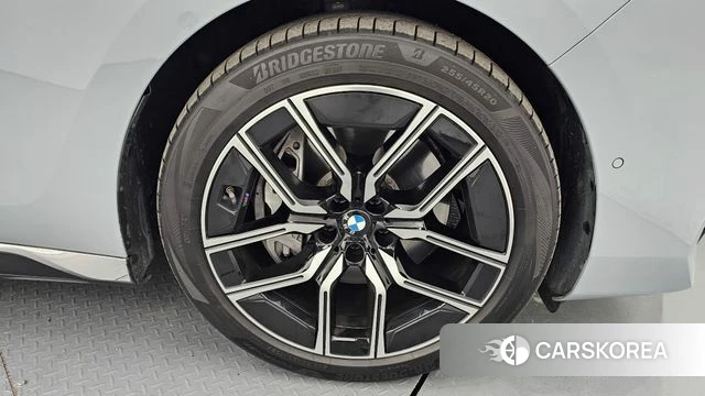 BMW 7 Series (G70) id 3891150 из Кореи 15