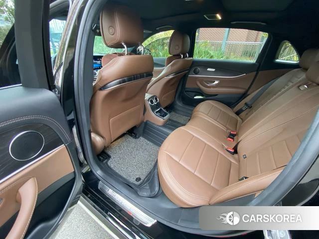 Mercedes-Benz E-class id 4255878 из Китая 17