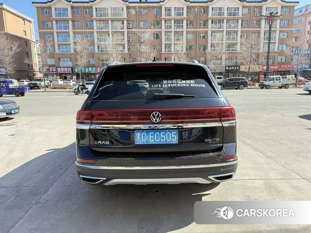Volkswagen Tourang 2022 Черный из Китая, фото 5