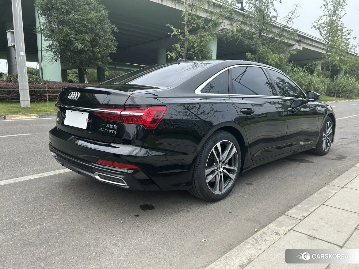 Audi A6L id 4426898 из Китая 11