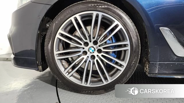 BMW 5 Series (G30) id 4197257 из Кореи 15