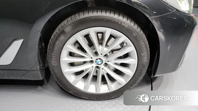 BMW 5 Series (G30) id 3462468 из Кореи 15