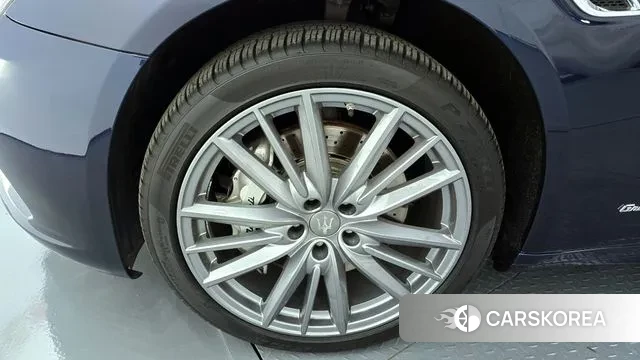 Maserati Quattroporte id 2970505 из Кореи 15