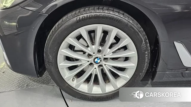 BMW 5 Series (G30) id 3518117 из Кореи 15