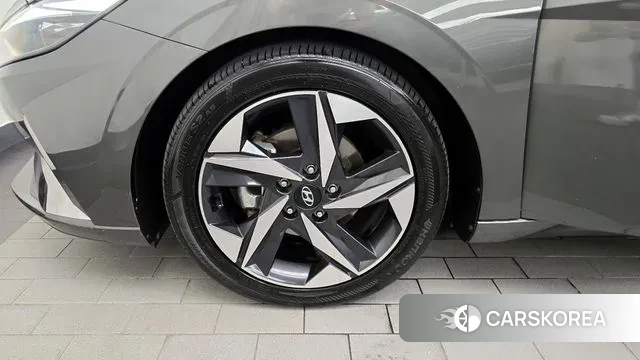 Hyundai Avante Hybrid (CN7) id 3028372 из Кореи 15