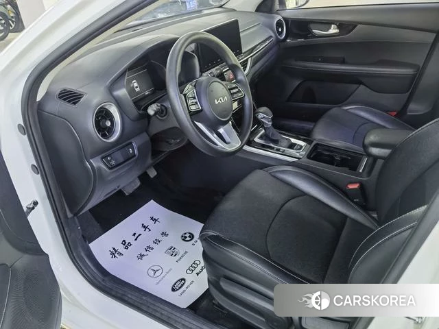 Kia K3 2022 Белый из Китая, фото 6