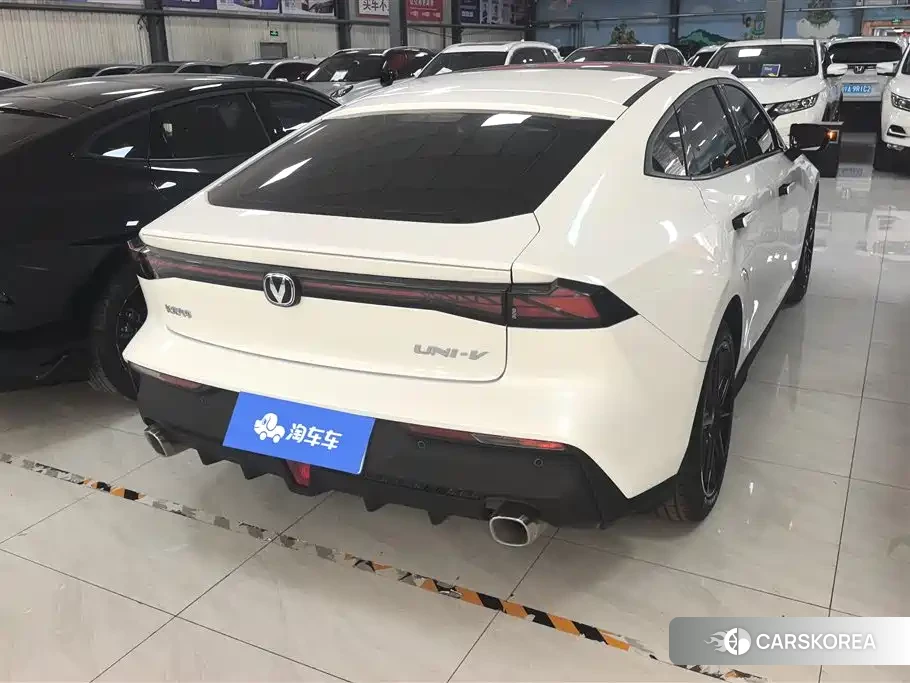 Chang'an Changan UNI-V id 4515575 из Китая 11