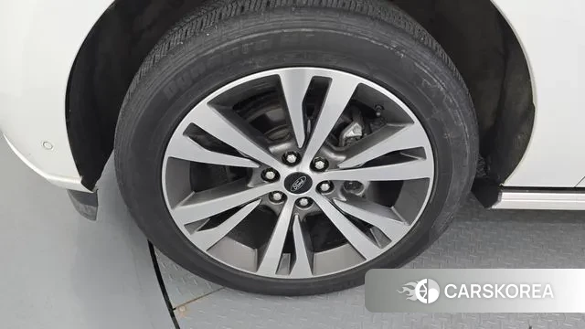 Ford Expeditation id 3044249 из Кореи 15