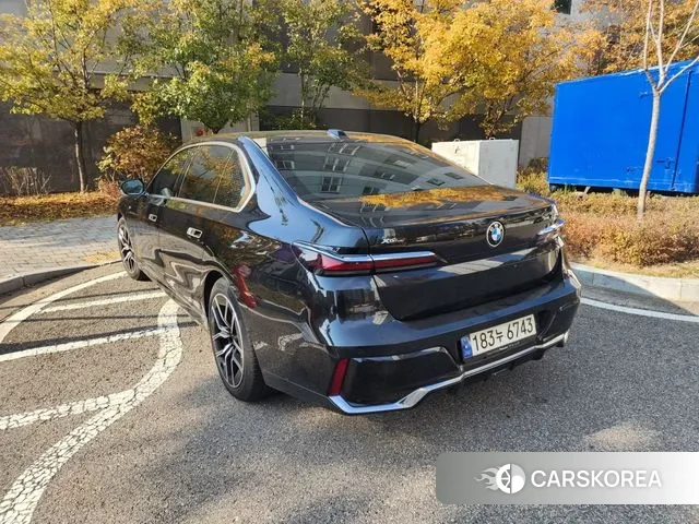 BMW 7 Series (G70) 2023 Черный из Кореи, фото 5