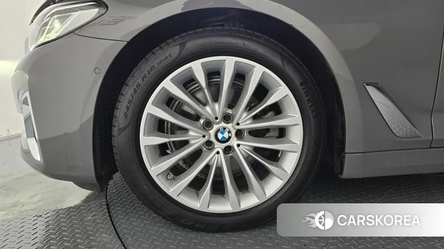 BMW 5 Series (G30) id 4507530 из Кореи 29