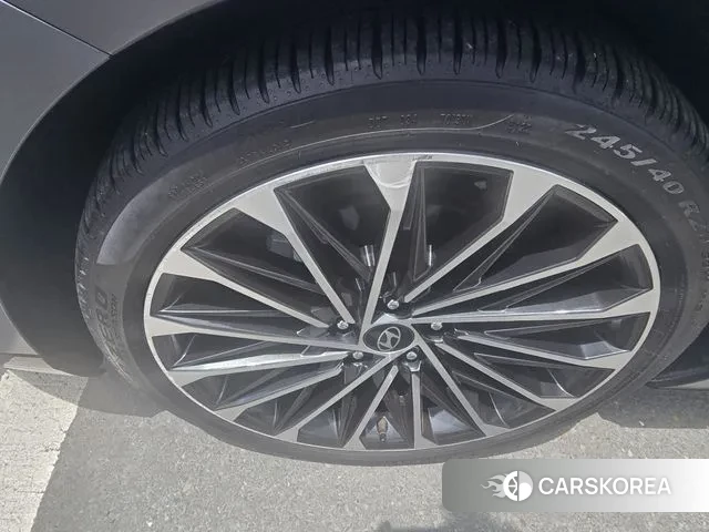 Hyundai Grandeur (GN7) id 3164289 из Кореи 11