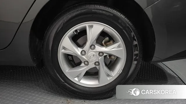 Hyundai Avante (CN7) id 3263425 из Кореи 15