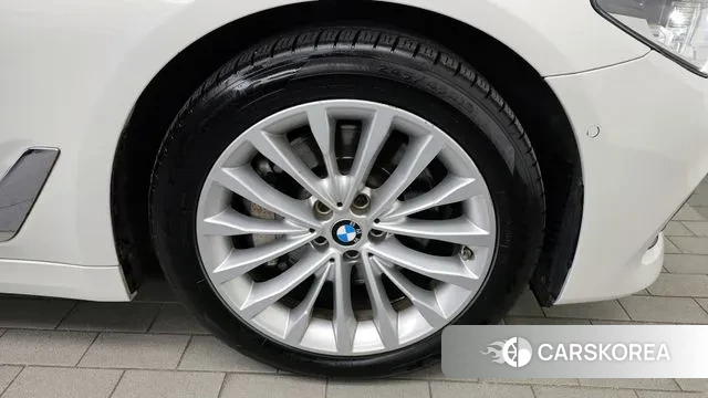 BMW 5 Series (G30) id 3375125 из Кореи 15