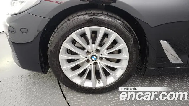 BMW 5 Series (G30) id 2681391 из Кореи 15