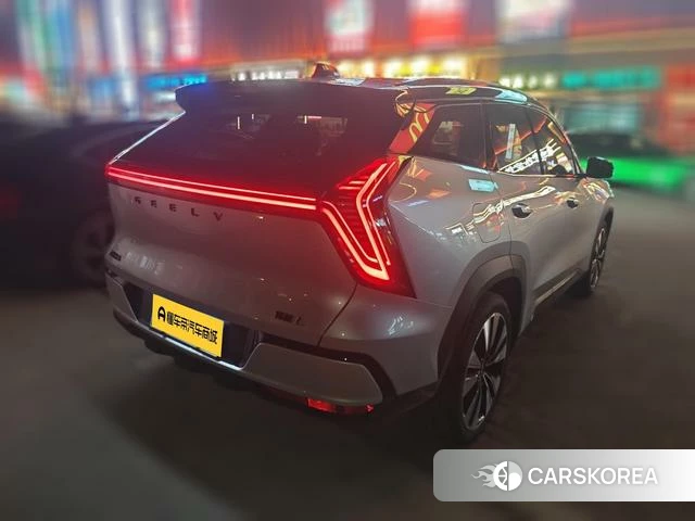 Geely Automobile Boyue L 2025 Серебристо-серый из Китая, фото 5