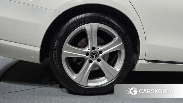 Mercedes-Benz E-Class W213 id 4520930 из Кореи 25