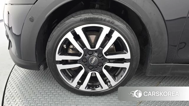 Mini Cooper S id 4730265 из Кореи 25