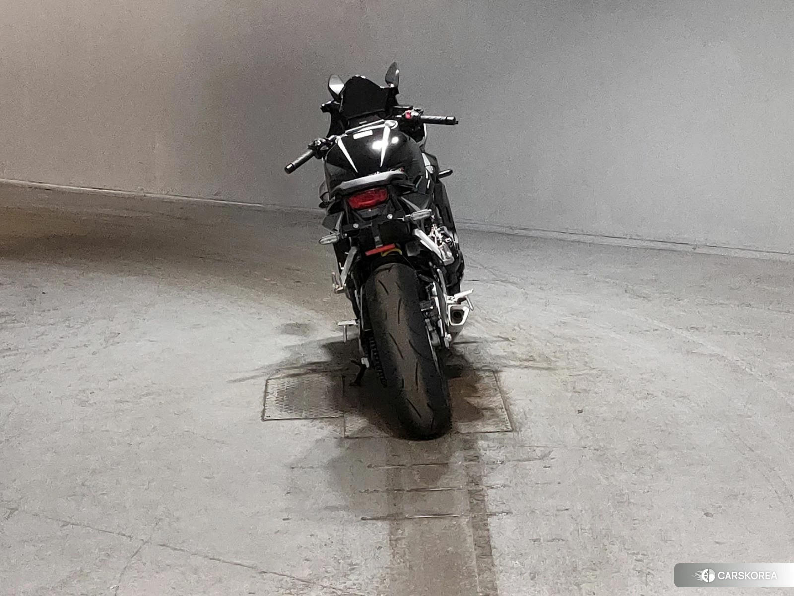 Проданный Honda CBR650R id 4200353 из Японии, фото 4