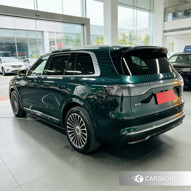 AITO Ask the world M8 2025 Зеленый из Китая, фото 6