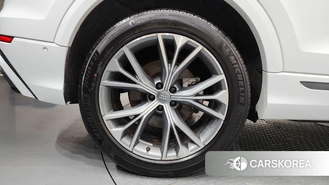 Audi Q8 (4M) id 4377097 из Кореи 32
