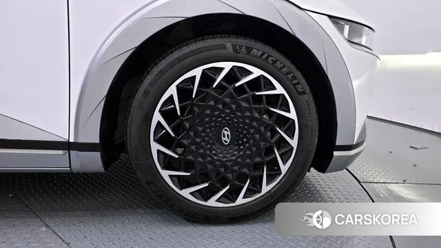 Hyundai Ionic 5 id 3639896 из Кореи 15