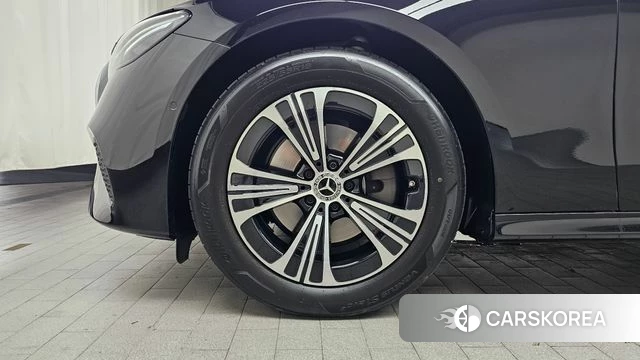 Mercedes-Benz E-Class W214 id 4307890 из Кореи 26