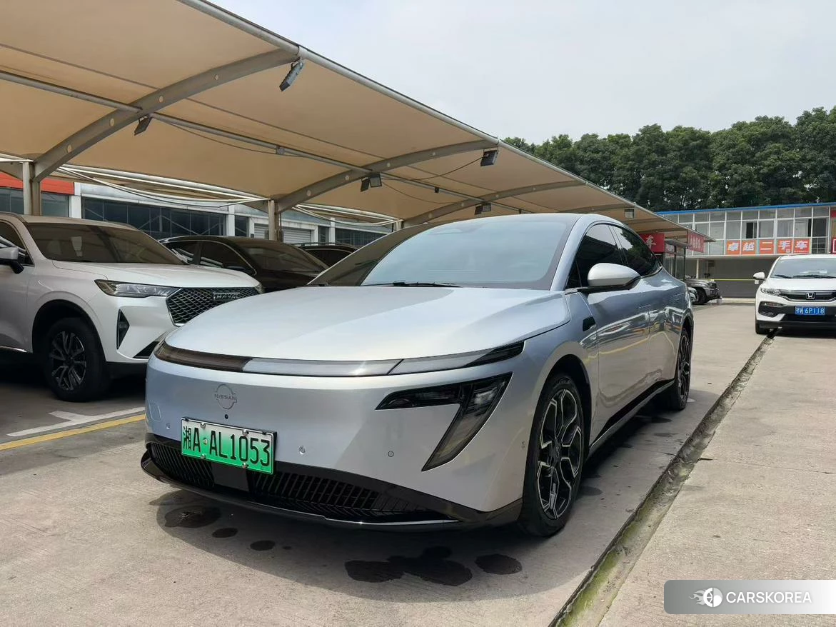 Nissan N7 2025 Серебристо-серый из Китая, фото 5