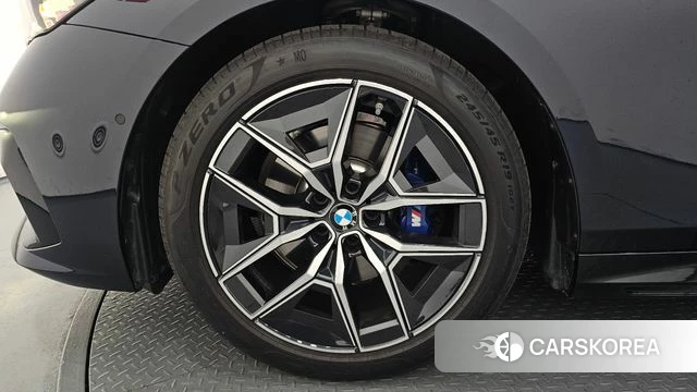 BMW 5 Series (G60) id 4505286 из Кореи 29