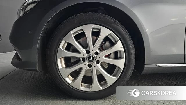 Mercedes-Benz E-Class W213 id 4625974 из Кореи 28