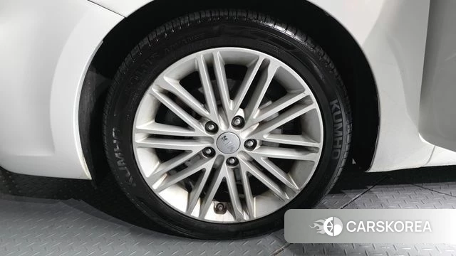 Kia The New Carens id 3917575 из Кореи 15