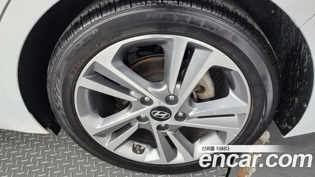 Hyundai Avante AD id 2288234 из Кореи 15