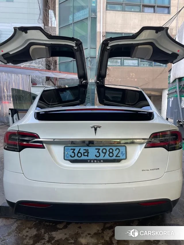 Tesla Model X id 3504575 из Кореи 9