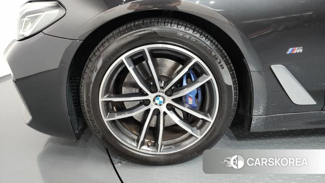 BMW 5 Series (G30) id 4500101 из Кореи 30