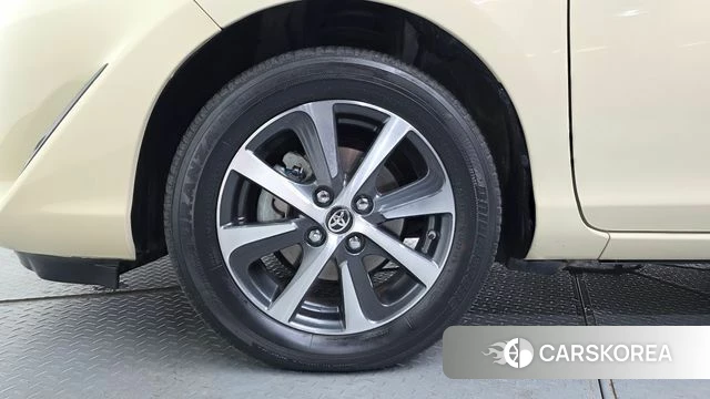 Toyota Prius C id 4285911 из Кореи 26