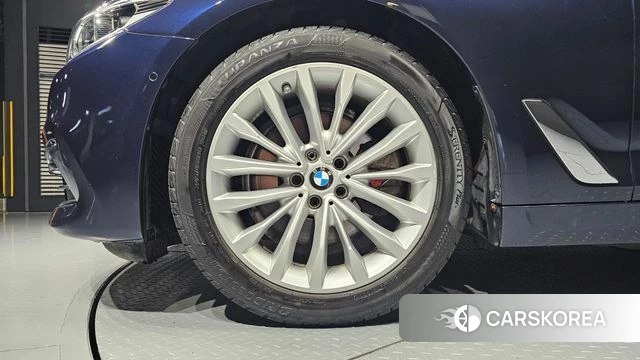 BMW 5 Series (G30) id 4311040 из Кореи 27