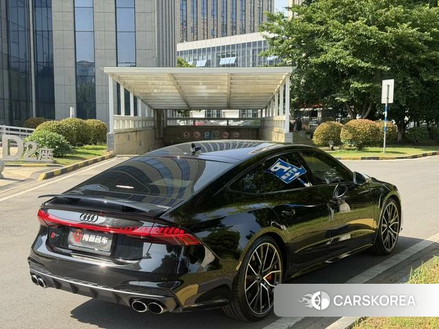 Audi S7 2021 Черный из Китая, фото 5