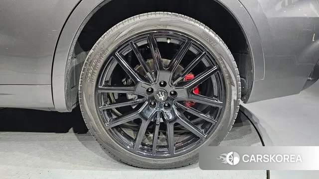 Maserati Levante id 3636185 из Кореи 15